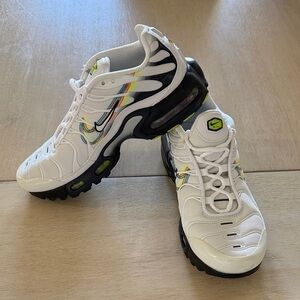 Nike White and Navy Air Max Plus with Rainbow Trim